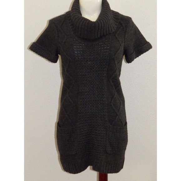 Isela Charcoal Gray Women's Turtleneck Sweater Size Small Short Sleeves Pockets - Picture 1 of 8